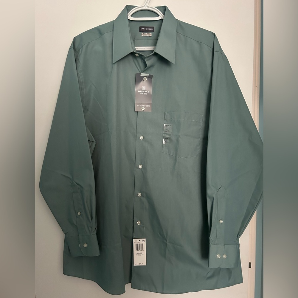 Van Heusen Men’s Ocean Mist Wrinkle Free Button Down Dress Shirt Size Large